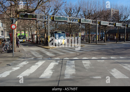 La stazione di autobus, Anversa, Belgio Foto Stock