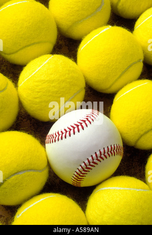 Palle da tennis con basebal Foto Stock