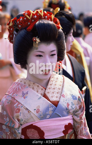 Giappone, Tokyo geishe, Jidai Matsuri Festival, il tempio Sensoji di Asakusa Foto Stock