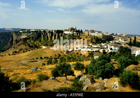 Xviii secolo ( ) ponte Puente Nuevo spanning El Tago Gorge sopra il fiume Guadalevin, Ronda Andalusia Spagna Foto Stock