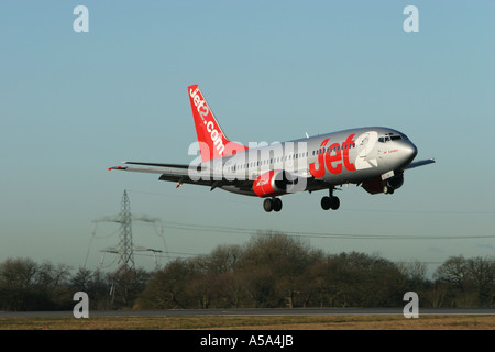 Un getto 2 piano atterraggio all'Aeroporto di Manchester. Foto Stock