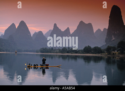 Cormorano pescatori, Xingping, il Fiume Li, nel Guangxi, Cina Foto Stock