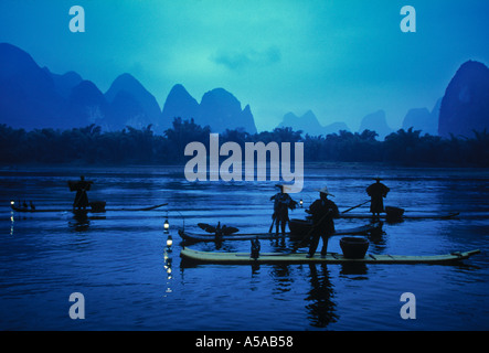 Cormorano pescatori, Xingping, il Fiume Li, nel Guangxi, Cina Foto Stock