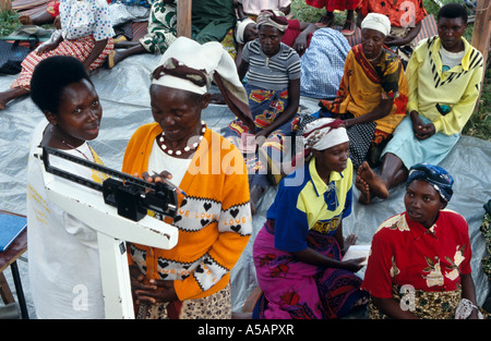 I pazienti a health clinic, Kampala, Uganda Foto Stock