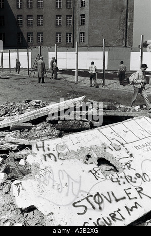 La foto è stata scattata nel 1989 subito dopo la caduta del muro di Berlino Foto Stock