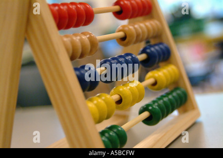 Close-up di bambino abacus in aula. Foto Stock