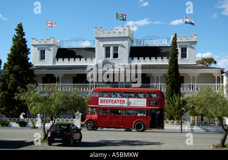 Old Red Bus londinese a Matjiesfontein Sud Africa RSA Foto Stock