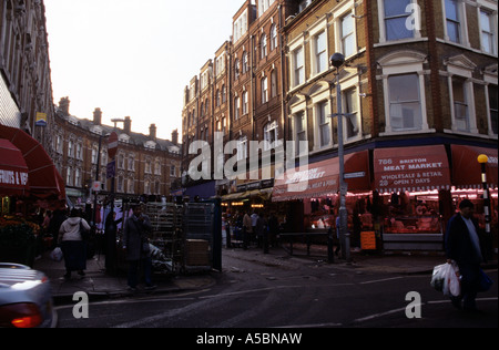 Una giornata al mercato di Brixton a Londra REGNO UNITO Foto Stock