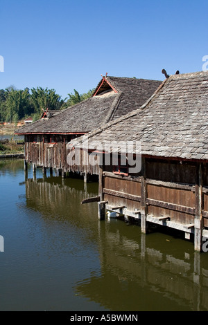 Hani minoranza etnica in legno Akha Palafitta Gelanghe Xishuangbanna Cina Foto Stock