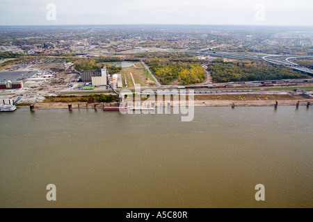 St Louis nel Missouri MO USA la vista dal Gateway Arch Observation Deck Est a Illinois Ottobre 2006 Foto Stock