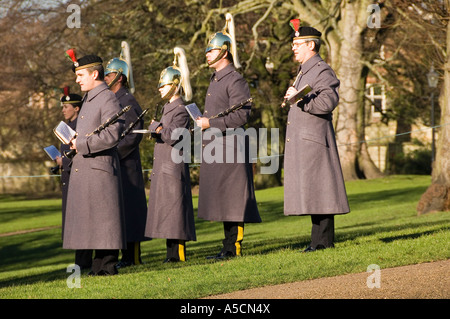 Musicisti della Heavy Cavallry e Cambrai Band al Royal Salute Museum Gardens York North Yorkshire England UK United Kingdom GB Foto Stock