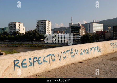 FYROM Ex Repubblica Iugoslava di Macedonia. SKOPJE Kamen più ponte di pietra Foto Stock