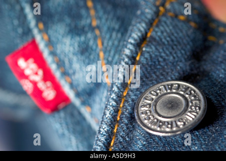 Close up di ripresa macro di un paio di Levis jeans Foto Stock