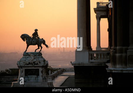 Budapest statua del Principe Eugenio di Savoia Royal Palace Foto Stock