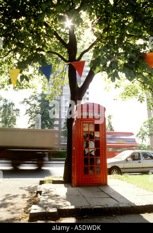 Regno Unito Londra communications K2 casella Telefono a Lewisham High Street Foto Stock