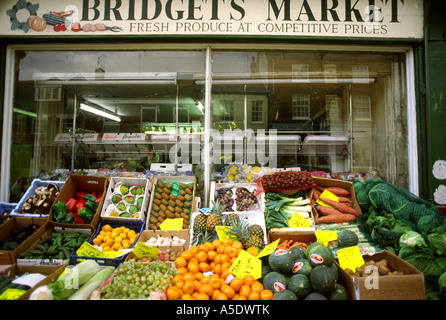 Dorset Regno Unito Bridport mercato Bridgets fruttivendolo parte anteriore Foto Stock