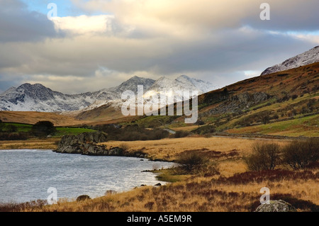 Mount Snowdon da Llyn Mymbyr Foto Stock