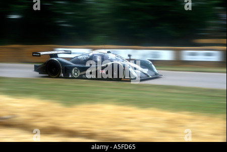 Bentley EXP Speed 8 4 0 litro questa leggendaria marca restituito a Le Mans nel 2001 dopo un'assenza di 71 anni. Foto Stock