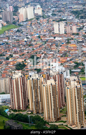 Vista aerea di abitazioni e di edifici di appartamenti in Sao Paulo in Brasile Foto Stock