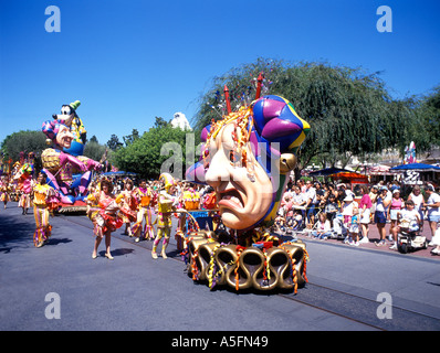 Sfilata di Carnevale a Disneyland in Anaheim California Foto Stock