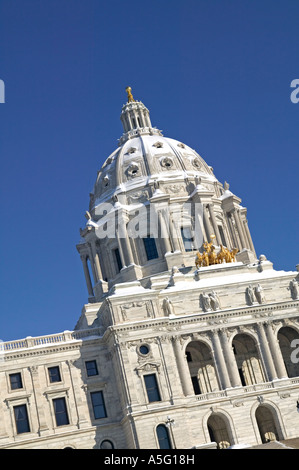 La Minnesota State Capitol Building in San Paolo fu costruito nel 1905 e progettato da Cass Gilbert. Foto Stock