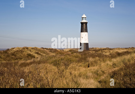 Faro alto 1895 tra le dune di sabbia a disprezzare il punto Yorkshire Regno Unito Foto Stock