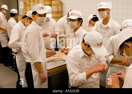 Xiaolongbao o maiale gnocco di incarto Dintaifung a Taipei Taiwan Foto Stock