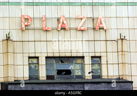 Il vecchio cinema Plaza in Port Talbot, Regno Unito. Foto Stock