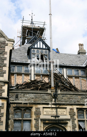 La Meccanica istituto nel centro di Swindon ferroviaria del villaggio un edificio abbandonato in fase di restauro Foto Stock