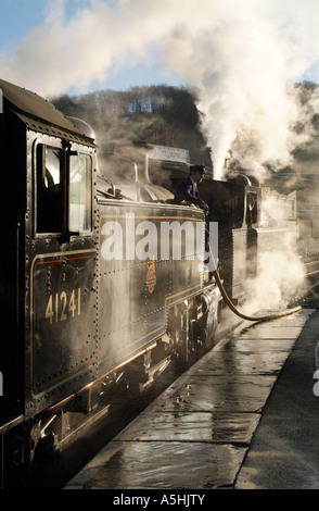 Locomotive a vapore su Worth Valley Railway, Keighley, West Yorkshire. Nell Inghilterra del nord Foto Stock