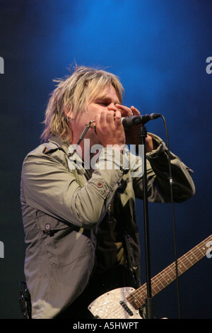 L'allarme in concerto a Cardiff Galles del Sud GB UK 2006 Foto Stock