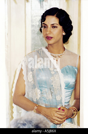 Shabana Azmi , attrice indiana di film, televisione e teatro , vestita in stile Parsi saree , solo per uso editoriale Foto Stock