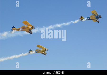 Tre biplani Stearman nel triangolo(STATI UNITI Esercito e della Marina le versioni) Foto Stock