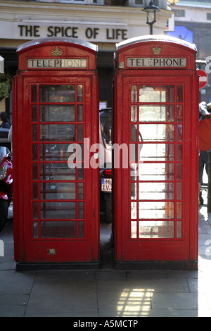 Due cabine telefoniche Foto Stock
