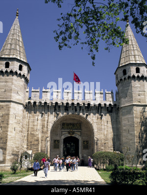 Gateway principale di Topkapi Palace Museum Istanbul Turchia Foto Stock