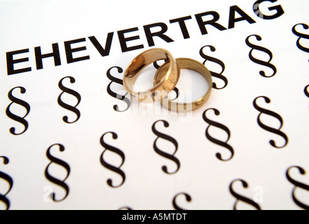 Symbolbild Ehevertrag simbolico per contratto di matrimonio Foto Stock