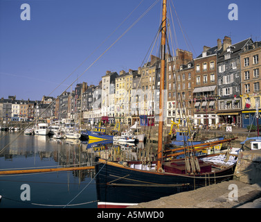 Porto di Honfleur Normandia Francia Foto Stock