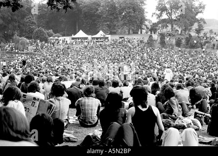 Concerto di musica al Crystal Palace Concert Bowl nel 1970. Foto Stock