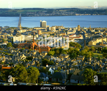 GB - Scozia: Dundee in Tayside visto dalla legge Foto Stock