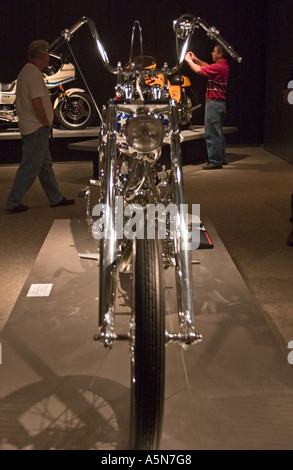 Vista frontale del 1993 replica del 1969 Harley Davidson Easy Rider moto chopper Foto Stock