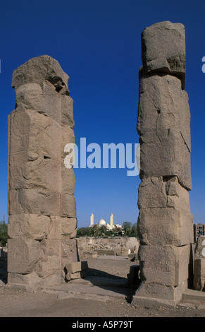 Rovine di Yebu, tempio di Khnum sull isola Elefantina, Aswan Egitto Foto Stock