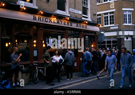 EAST End di Londra i muratori bracci CHARLOTTE ROAD SHOREDITCH VICINO HOXTON SQUARE Foto Stock