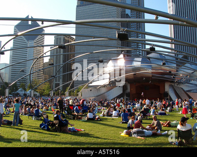 Chicago's Pritzker Pavilion al Millennium Park Foto Stock