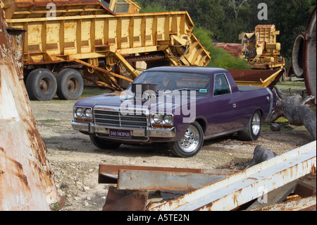 Fortemente modificati VJ Chrysler pick up veicolo, noto anche come una utility in Australia Foto Stock