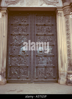 Porta di bronzo del Duomo di San Pietro, Osnabrück, Neidersachsen, Bassa Sassonia (Germania). Foto Stock
