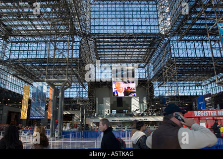 Il Jacob Javits Convention Center di I m. Pei lato ovest undicesima Avenue Manhattan New York City Foto Stock