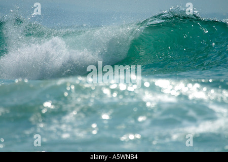 La rottura dell'Oceano Atlantico wave Foto Stock