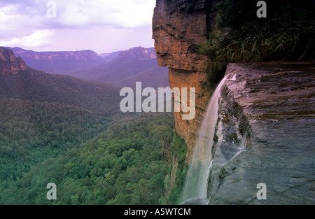 OCEANIA Australia Nuovo Galles del sud di una cascata nelle Blue Mountains Foto Stock