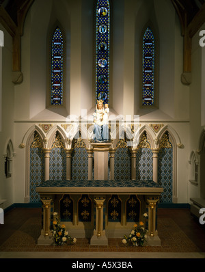 San Barnaba cattedrale, Derby Road, Nottingham, 1844. Presbiterio dopo il ripristino. Restaurato da Smith e Roper architetti. Foto Stock