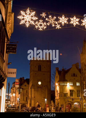 High Street le luci di Natale a Oxford Foto Stock